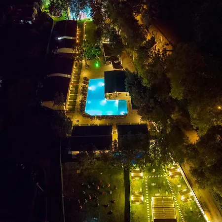 Alados Hotel
